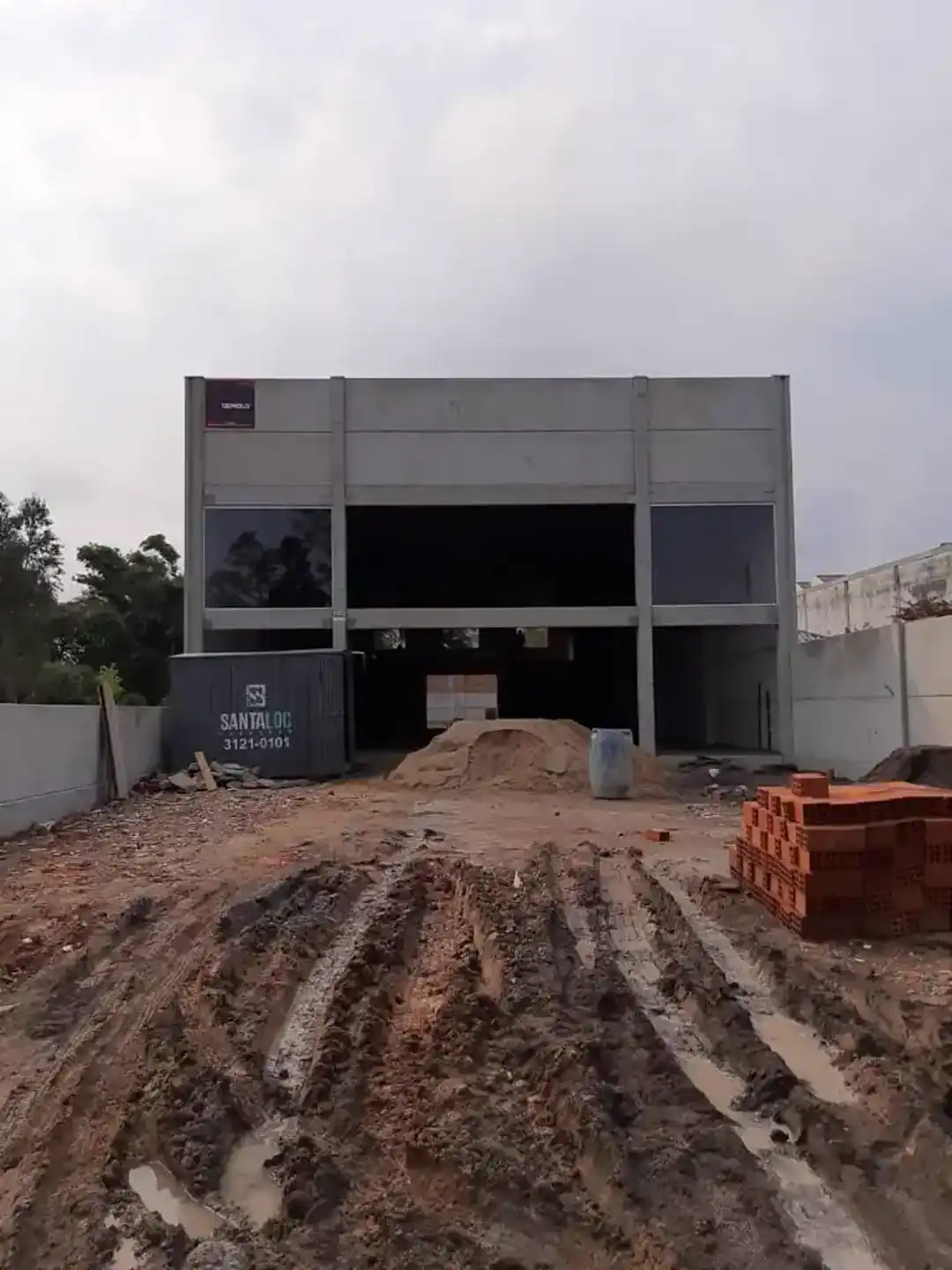 Pavilhão Comercial — Santa Cruz Multimarcas