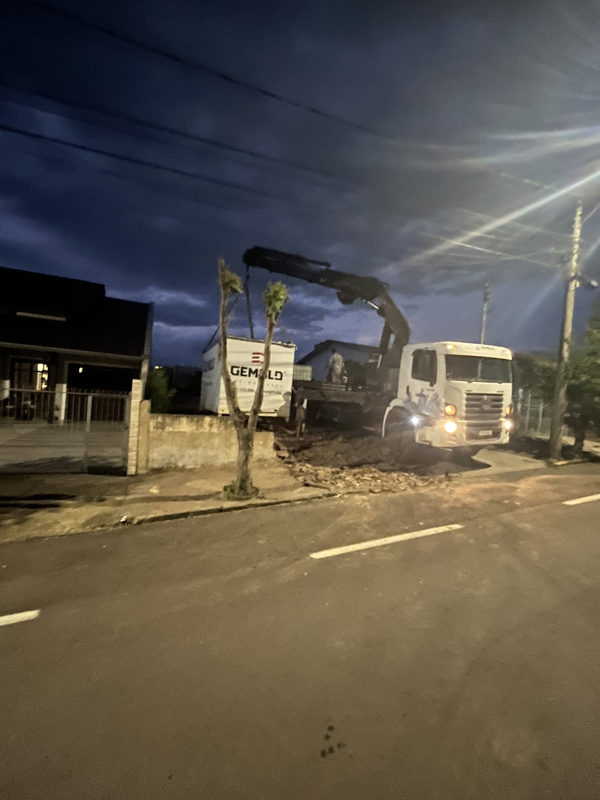 Investimento Imobiliário, Santa Cruz do Sul: Munck em operação na obra
